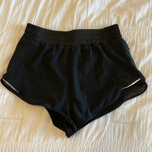 Black lulu dupes